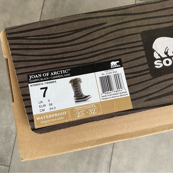 Sorel Joan Of Arctic Boots Quarry Black gray size 7 with box! - Picture 3 of 9